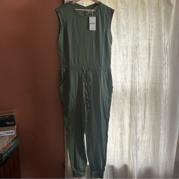 Pact Olivine Relaxed Slub Muscle Tee Jumpsuit Organic Cotton Green NWT Size M - Picture 1 of 5